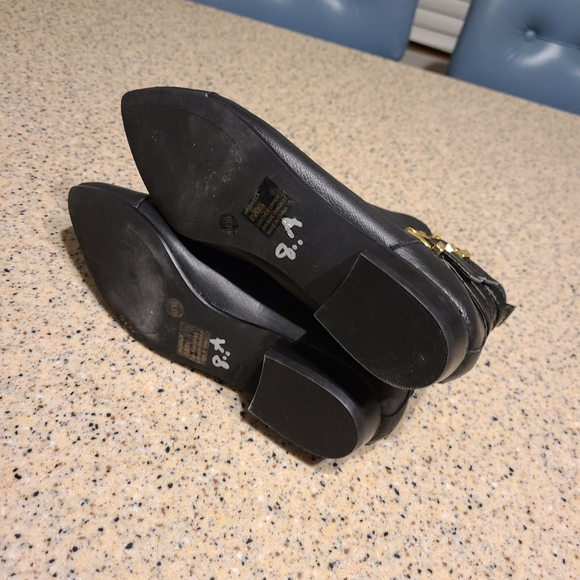 Vince Camuto SZ 6.5 Leather Boots - Picture 4 of 4